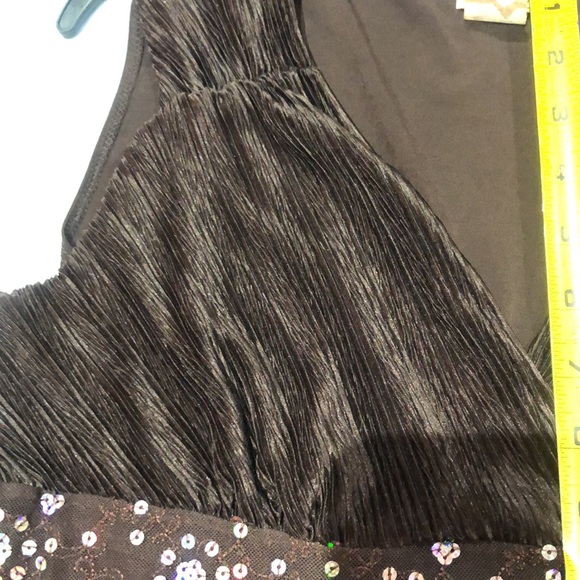 Ladies top - Picture 8 of 8